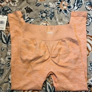 NWT AYBL Scrunch leggings Size M